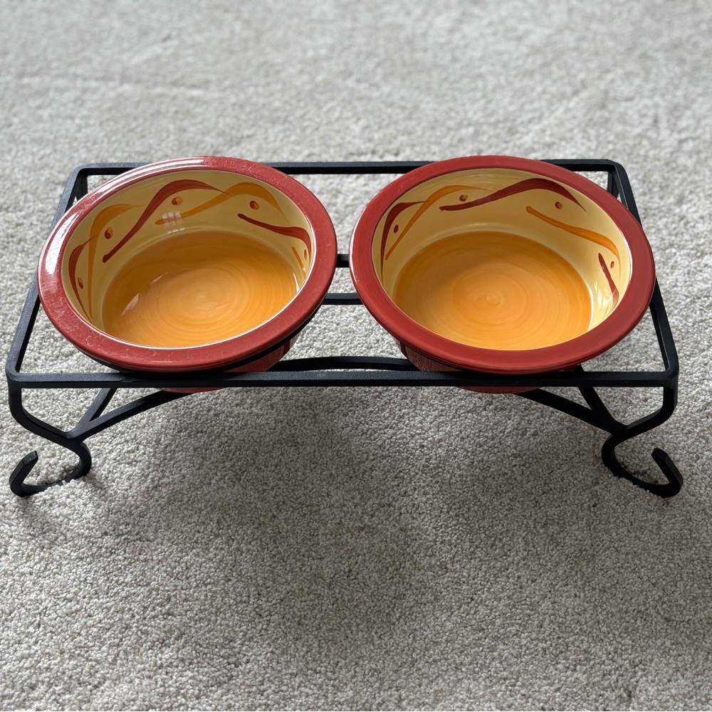 Southern Living at Home Gail Pitman Pet bowls and stand in Sienna